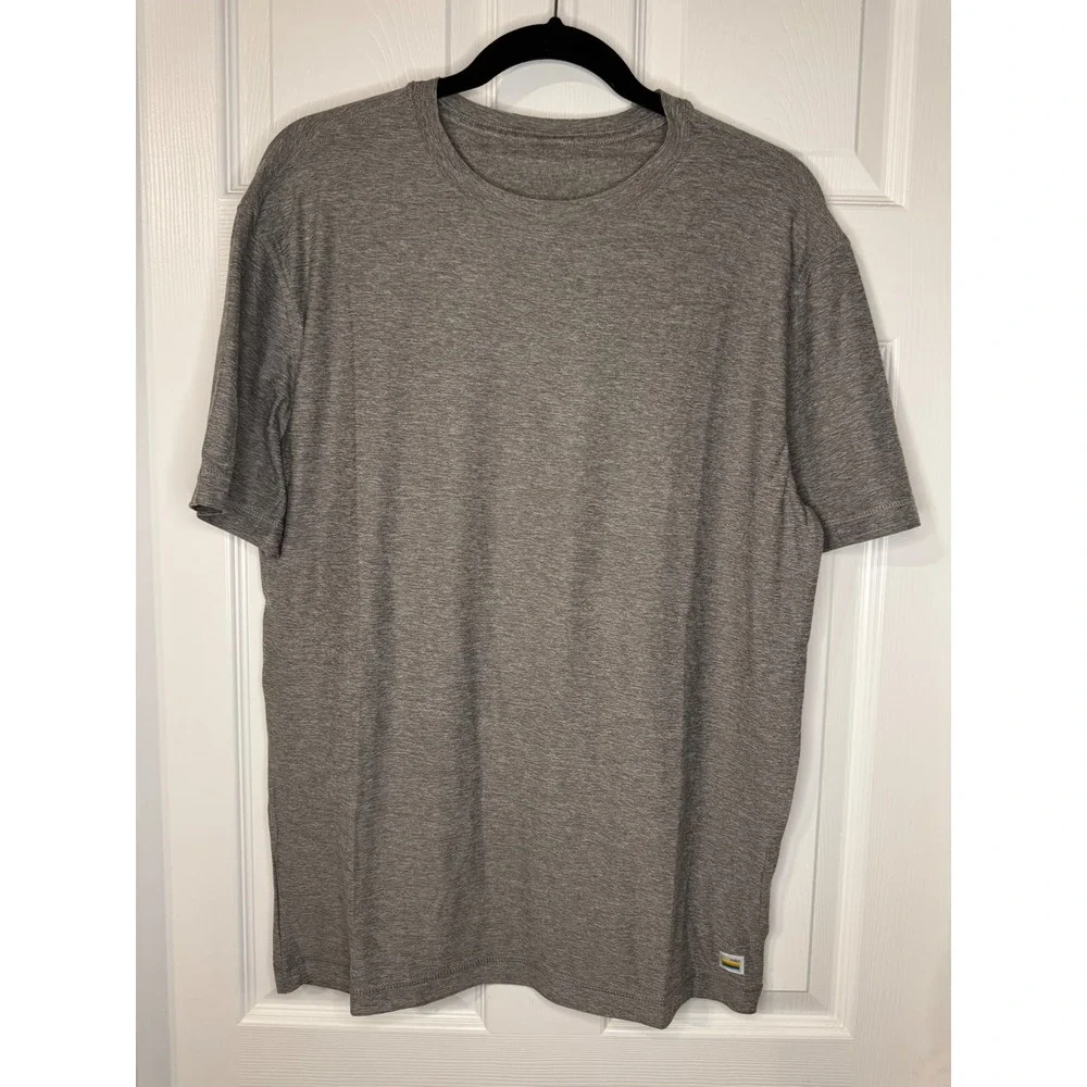 Vuori Mens Strato Tech Tee Heathered Charcoal Grey Performance T-Shirt V126 M